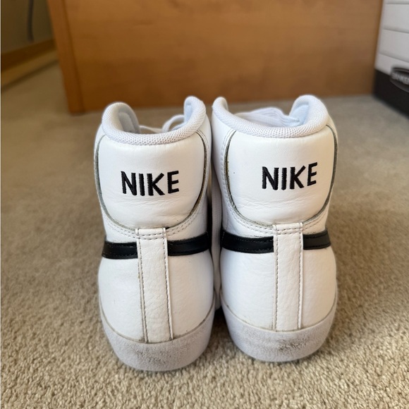 Nike Blazer Mid 77 White High-Top Sneakers 6.5Y - Picture 4 of 9